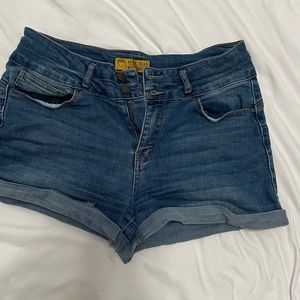 Women’s jean shorts